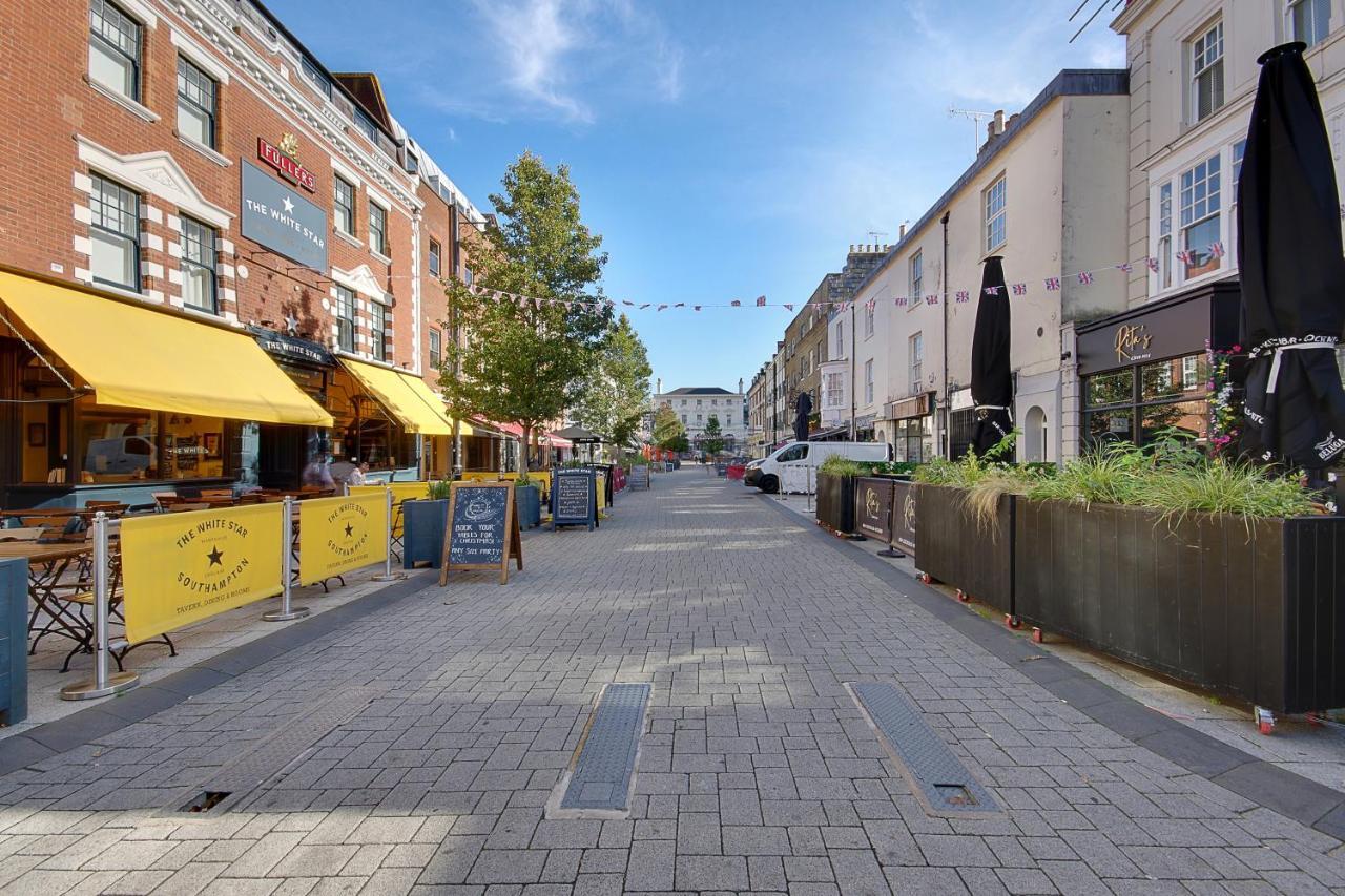 Villa 14 Oxford Mews - 5 Star Living For Up To 10 People Southampton Esterno foto
